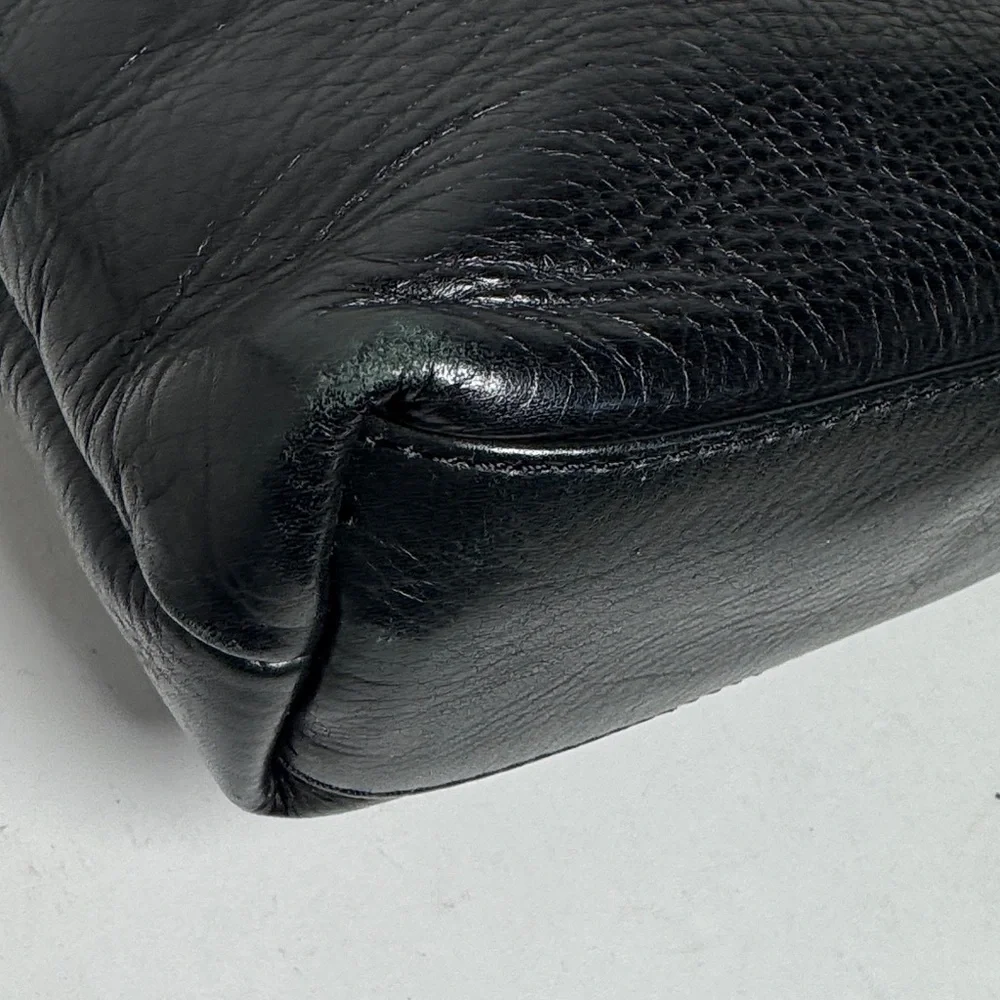 TANO Vintage 90s Minimal Sleek Black Pebble Leather Adjustable Crossbody Bag - Picture 10 of 16